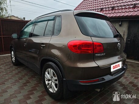 Volkswagen, Tiguan, 1400, 125, бензин, внедорожник, механика, передний привод, среднее состояние, левый, коричневый, 1 650 000 ₽