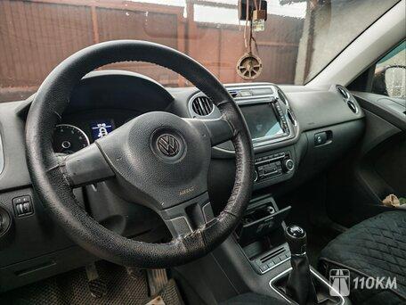 Volkswagen, Tiguan, 1400, 125, бензин, внедорожник, механика, передний привод, среднее состояние, левый, коричневый, 1 650 000 ₽