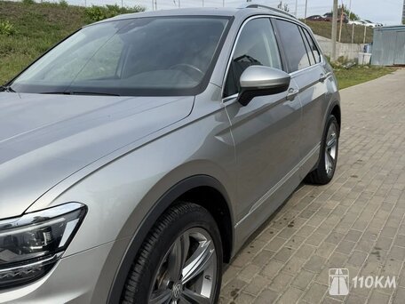Volkswagen, Tiguan, 2000, 220, бензин, внедорожник, робот, полный привод, среднее состояние, левый, серый, 3 550 000 ₽