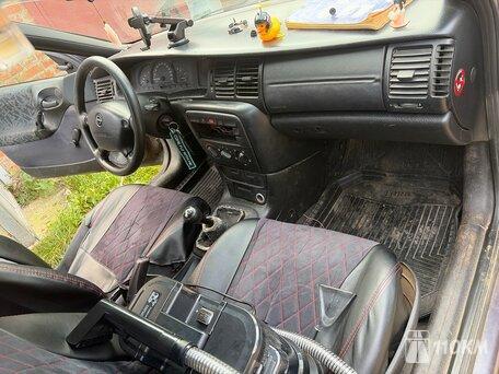 Opel, Vectra, 1600, 101, бензин, седан, механика, передний привод, среднее состояние, левый, фиолетовый, 60 000 ₽